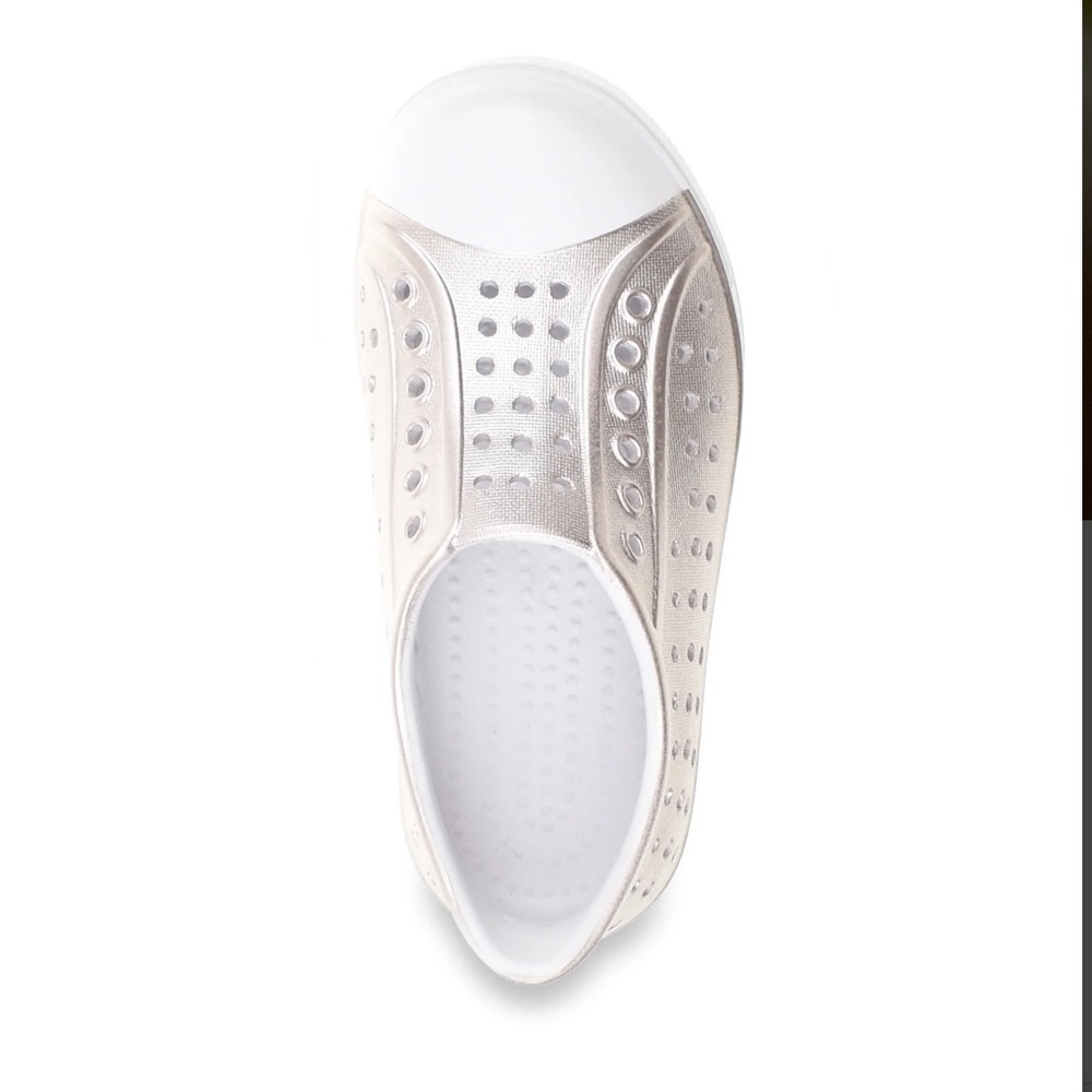 NWT Kids Wonder Nation Slip On